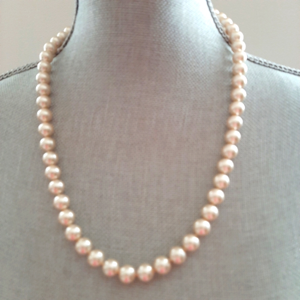 Vintage Faux Pearl Necklace